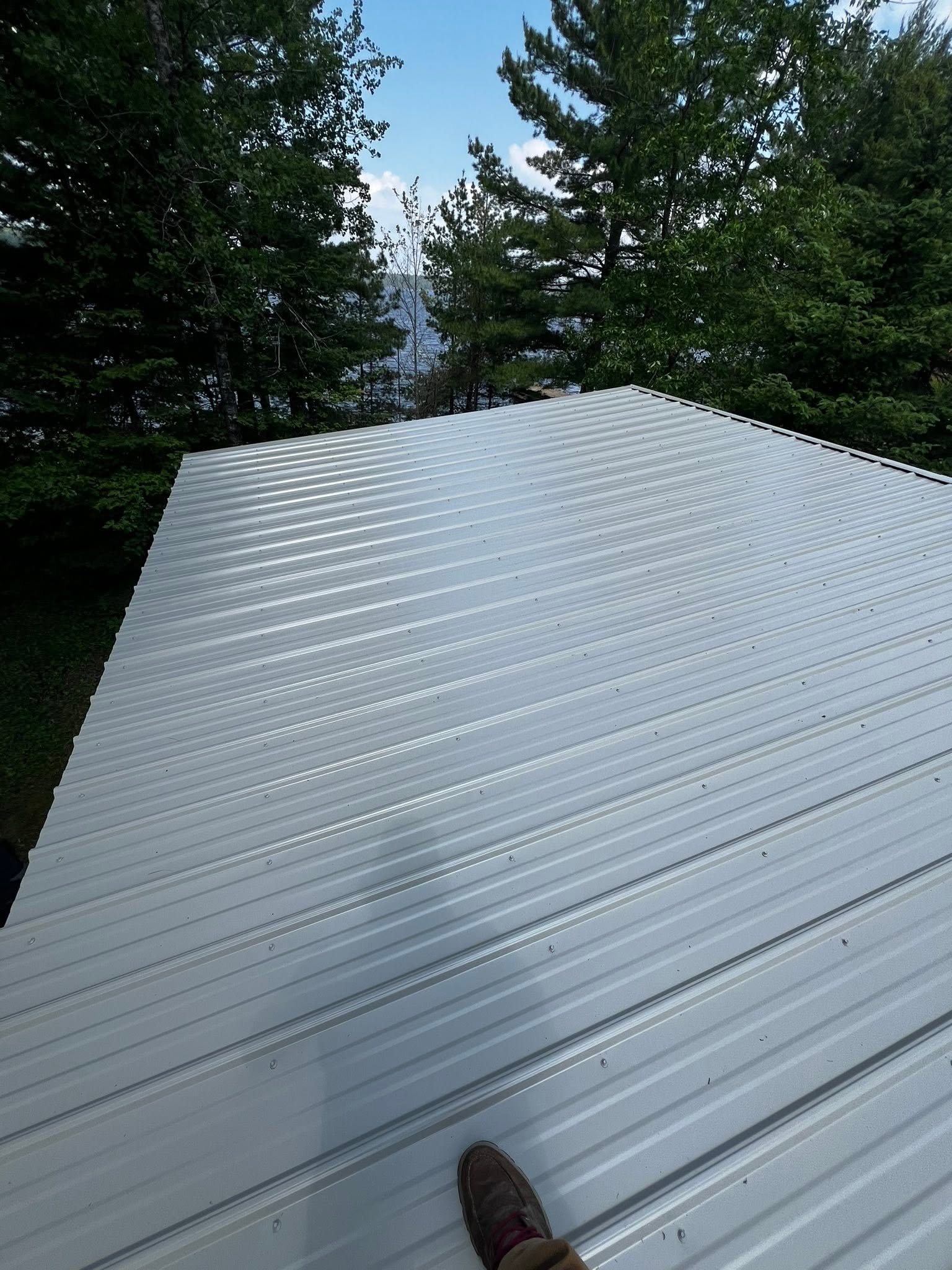 Metal roof finished